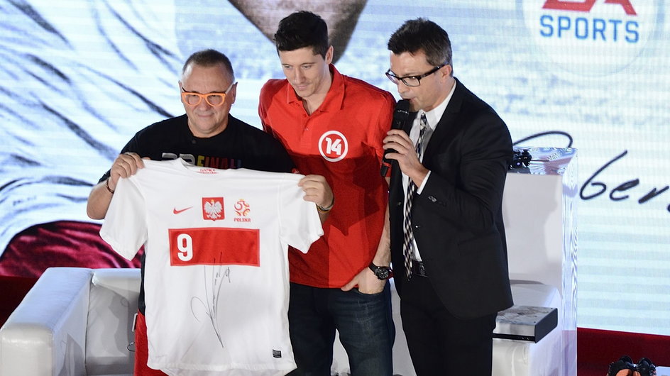 Robert Lewandowski promuje FIFA14