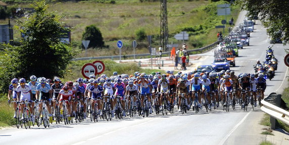 2010-09-08T170000Z_01_FOZ16_RTRIDSP_3_CYCLING-VUELTA.jpg