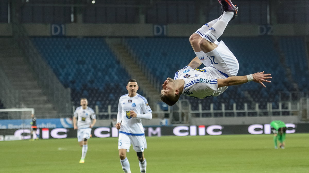 PIŁKA NOŻNA EKSTRAKLASA GÓRNIK ŁĘCZNA RUCH CHORZÓW (Piotr Ćwielong )