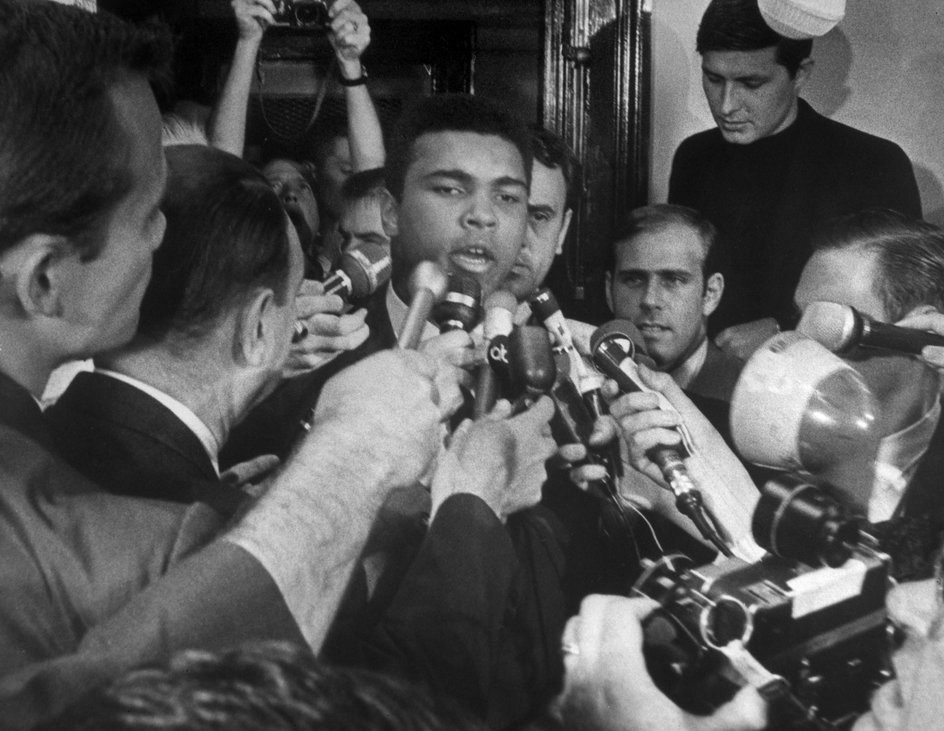 Konferencja prasowe Muhammada Alego po tym, jak odmówił pójścia do wojska. Nowy Jork, 29 kwietnia 1967 r.
