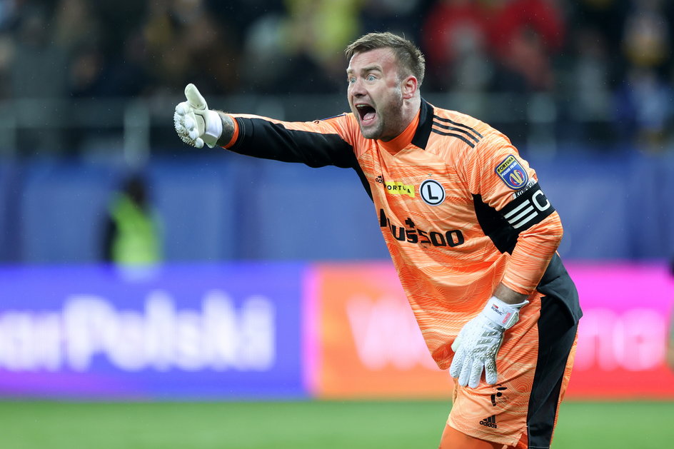 Artur Boruc w ostatnim sezonie narzekał na kontuzję pleców.