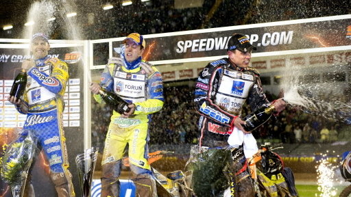 Tomasz Gollob (L), Kenneth Bjerre (w środku), Andreas Jonsson (P)