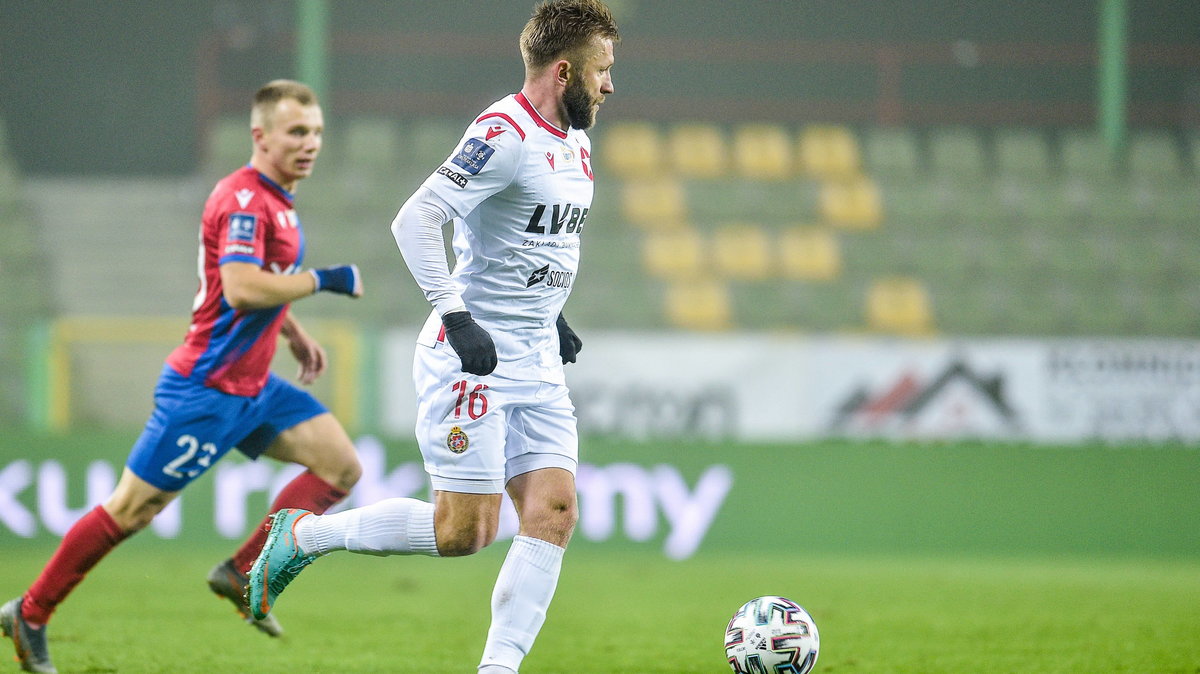 Jakub Błaszczykowski podczas jesiennego meczu Raków – Wisła Kraków (0:0).