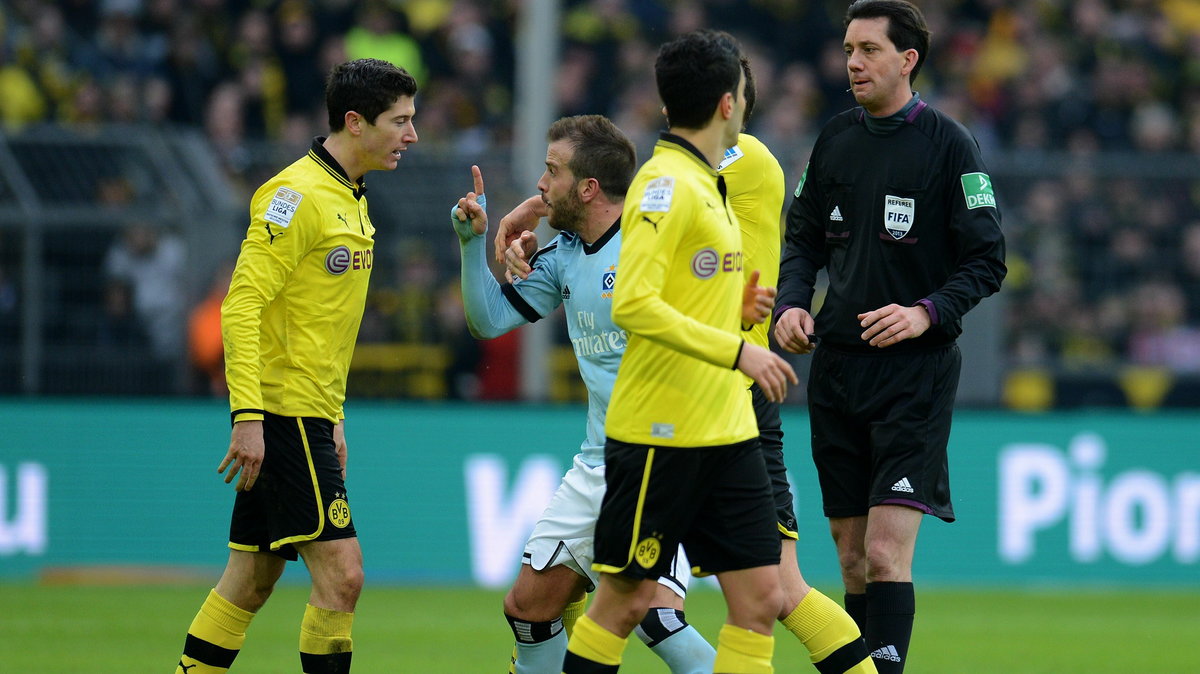 Robert Lewandowski (L) i Rafael van der Vaart (C)