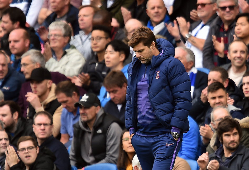 Mauricio Pochettino w kurtce z herbem Tottenhamu - jak długo będziemy oglądać taki widok?