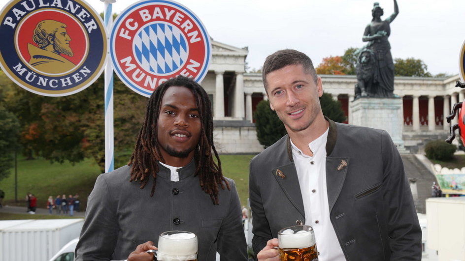 Renato Sanches (L) i Robert Lewandowski 