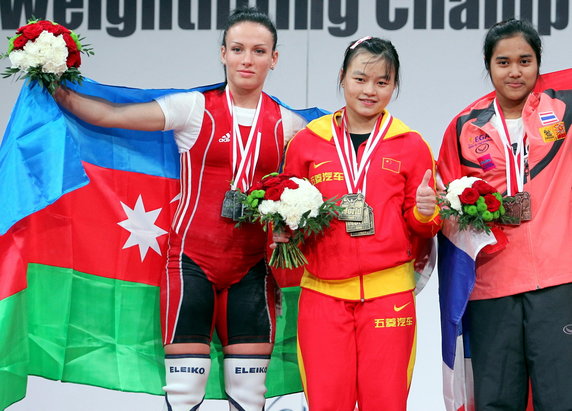 Cristina Iovu (pierwsza z lewej)