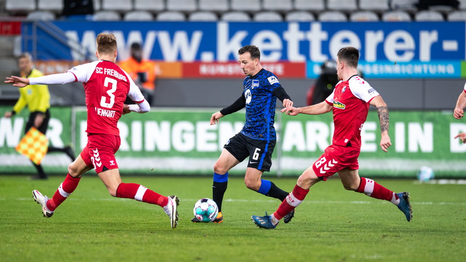 Philipp Lienhart i Baptiste Santamaria robią wszystko, by Freiburg tracił jak najmniej goli. Sami również potrafią strzelić. Za dobry występ z 1. FC Köln i jedną z bramek austriacki obrońca trafił nawet do jedenastki kolejki magazynu „Kicker".