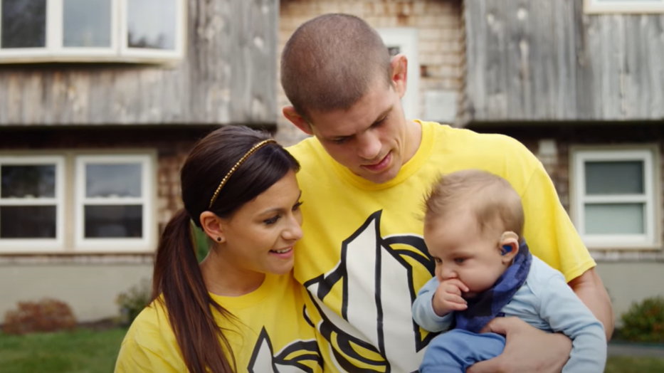 Joe Lauzon z rodziną