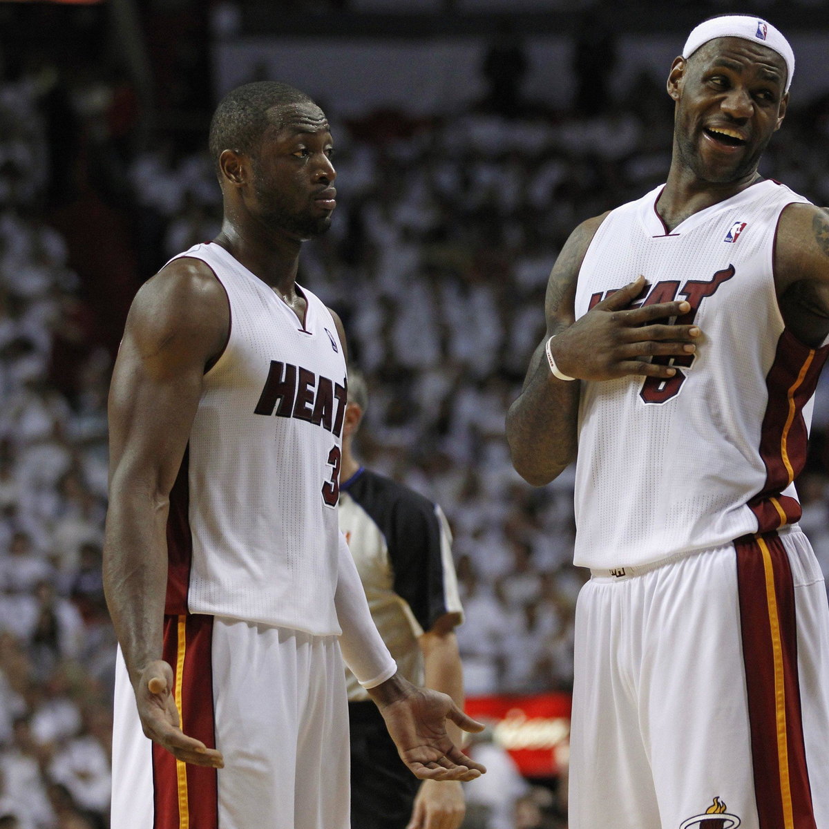 Dwyane Wade (L) i LeBron James