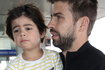 Gerard Pique z synem Milanem