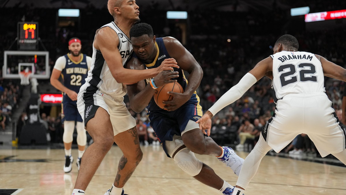 Jeremy Sochan (San Antonio Spurs) i Zion Williamson (New Orleans Pelicans)