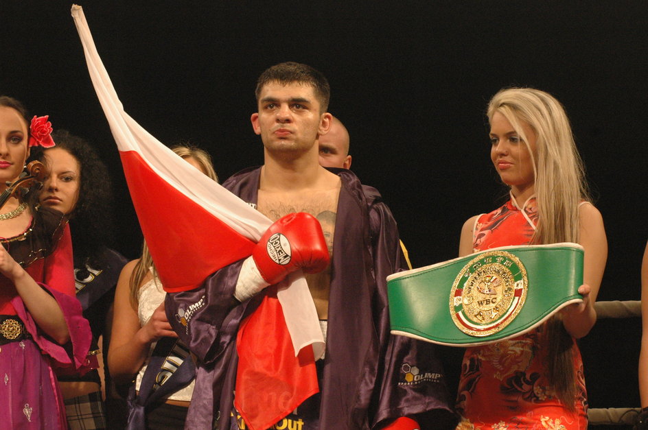 Dawid Kostecki przed wygraną walką o tytuł młodzieżowego mistrza świata WBC (2005 r.)