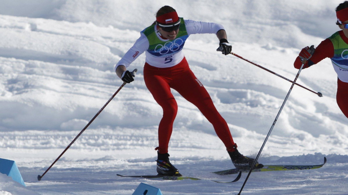 Justyna Kowalczyk (L) i Marit Bjoergen (P)