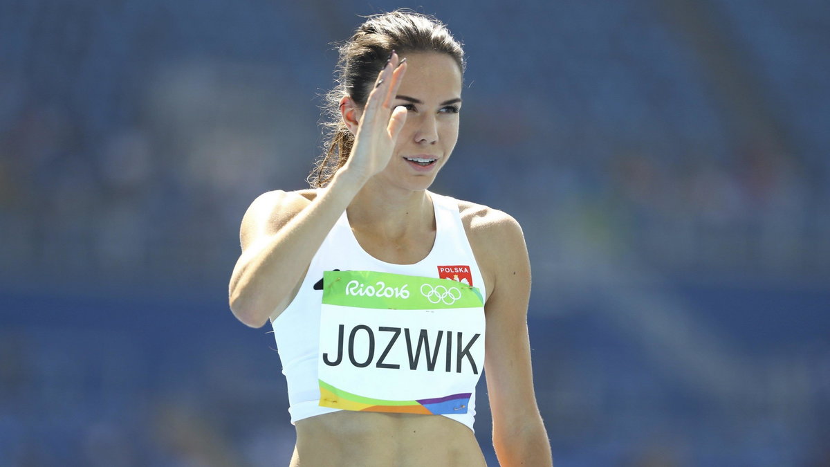 Athletics - Women's 800m Round 1