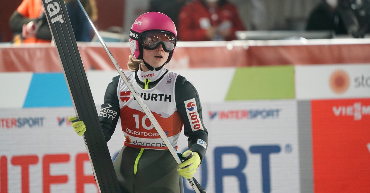 World Championships in Ski Jumping: Women's Team Competition [LIVE]