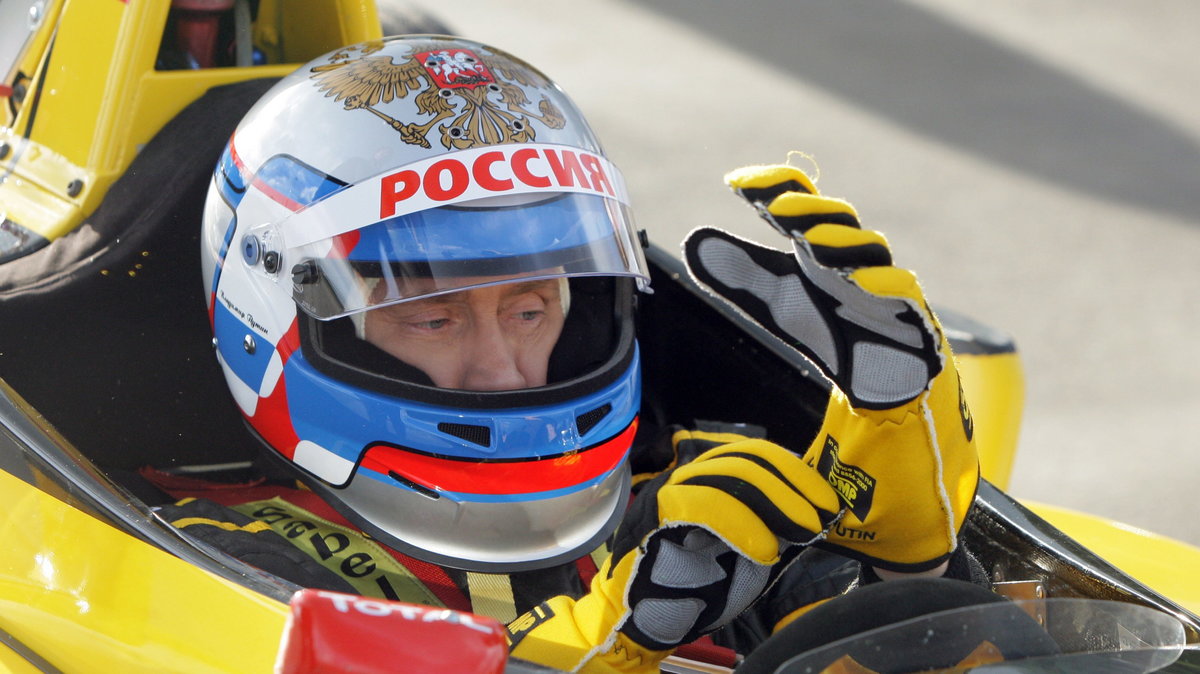 Władimir Putin w bolidzie Renault