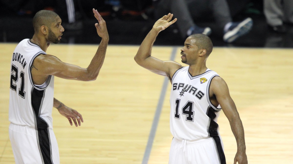 Tim Duncan i Gary Neal z San Antonio Spurs