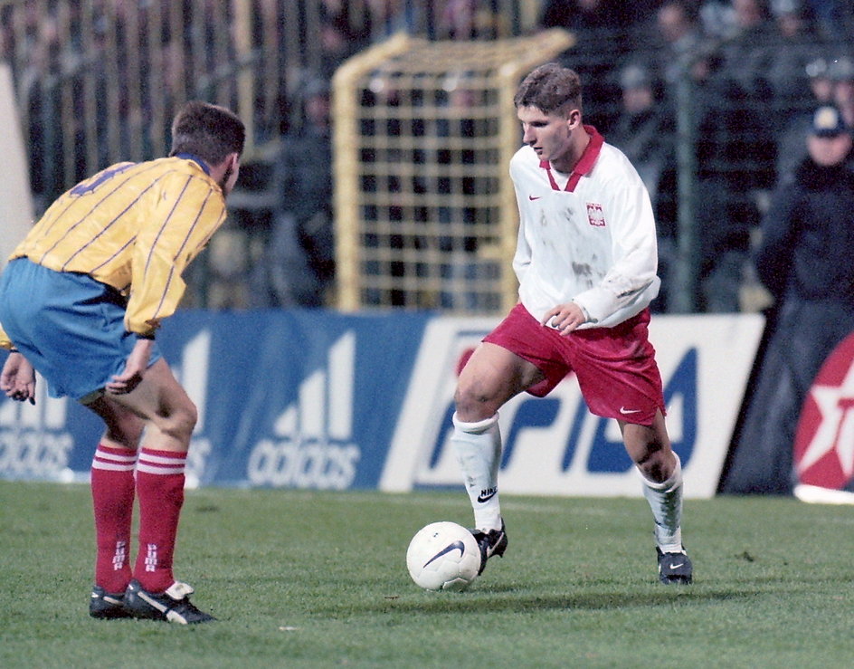 Mecz Polska - Mołdawia z 1996 r. Z prawej Marek Citko