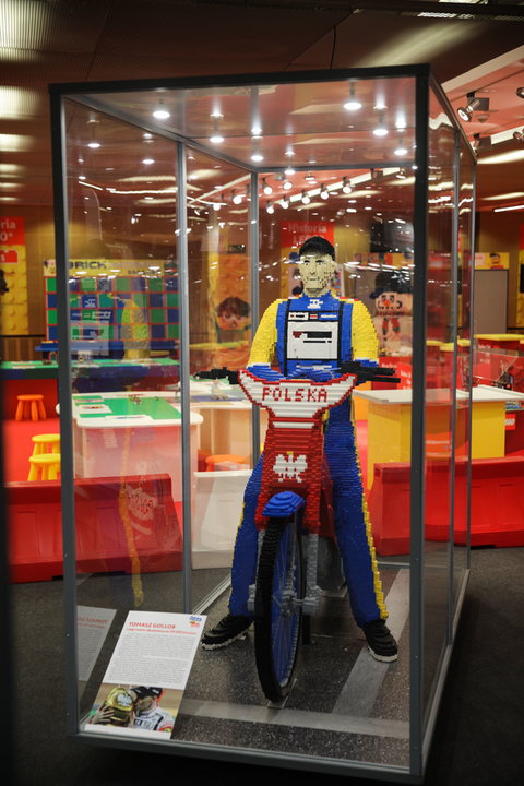 Tomasz Gollob z klocków Lego (2)