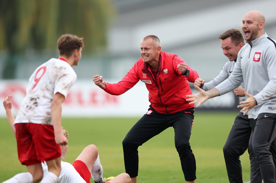 Reprezentacja U-17 Marcina Włodarskiego prezentuje fantastyczną formę. Ma na rozkładzie m.in. Szwecję (5:2), Austrię (4:2) oraz Belgię (5:0). 