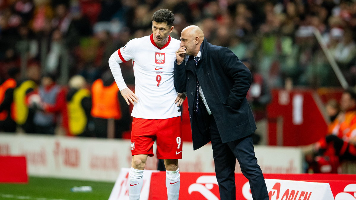 Robert Lewandowski i Michał Probierz podczas meczu Polska - Estonia