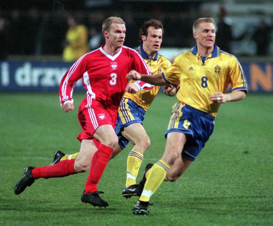 Tomasz Łapiński (Polska) oraz Fredrik Ljungberg i Johan Mjaellby (Szwecja) - 31.03.1999