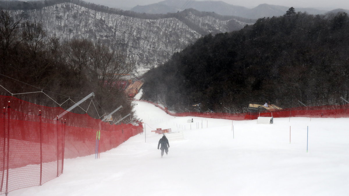 Narciarstwo alpejskie: slalom kobiet przełożony na piątek