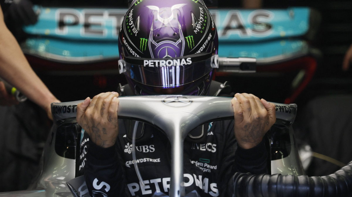 Lewis Hamilton twierdzi, że w tej chwili najszybsze bolidy mają kierowcy Ferrari.
