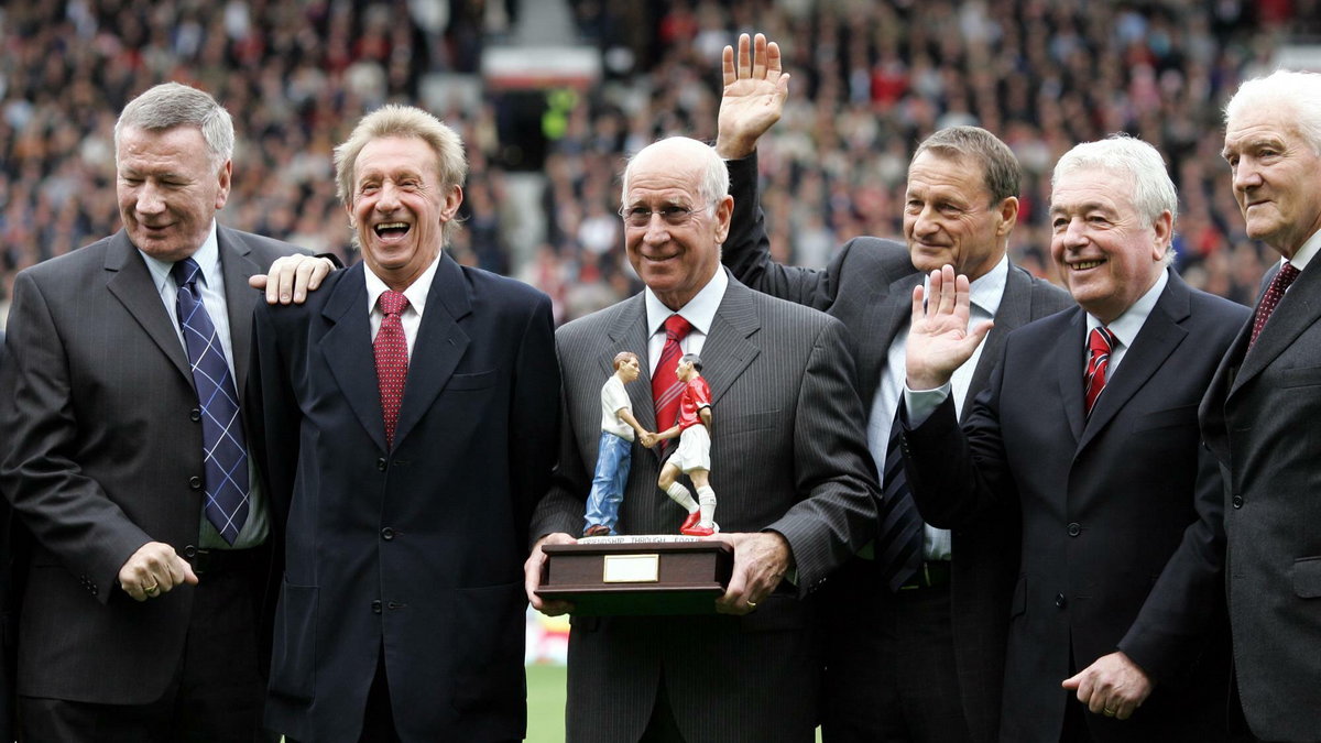 Tommy Smith, Dennis Law, Bobby Charlton, Roger Hunt, Ian Callaghan i Bill Foulkes 