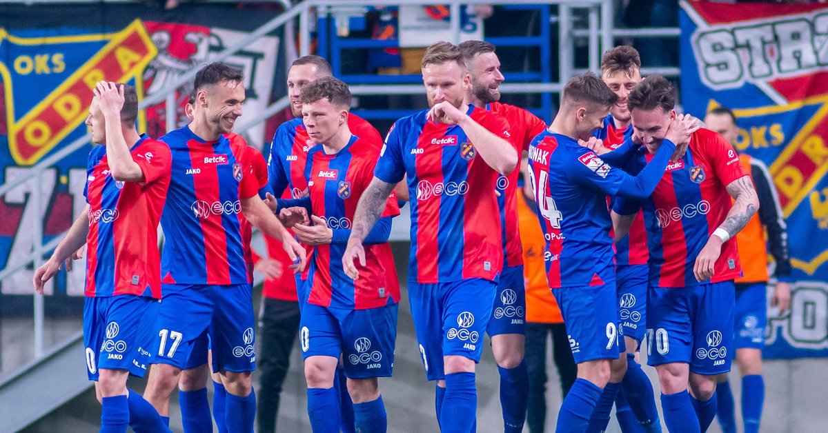 Chrobry Głogów — Odra Opole na żywo. Gdzie oglądać? O której mecz?