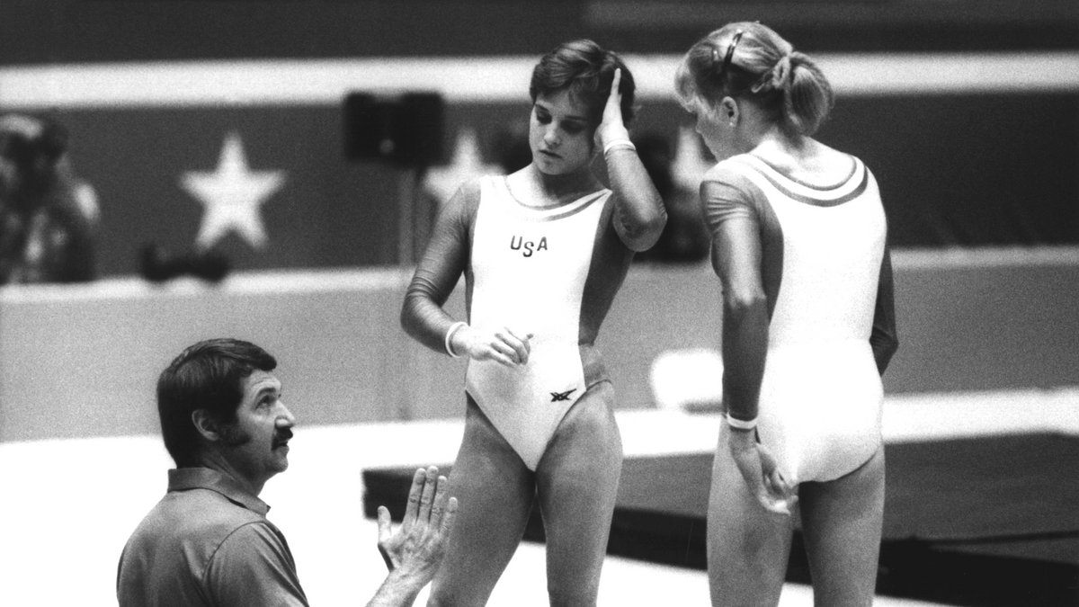 Mary Lou Retton (w środku) walczy o życie (27.7.1984 r.).