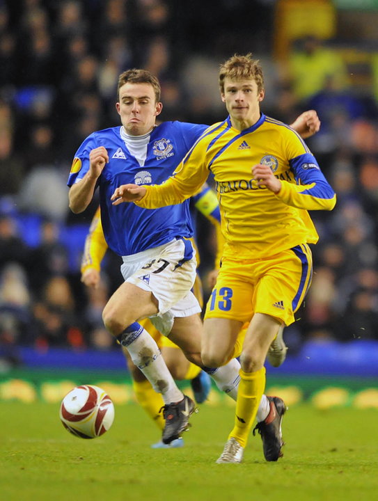 Środkowy napastnik - Jose Baxter