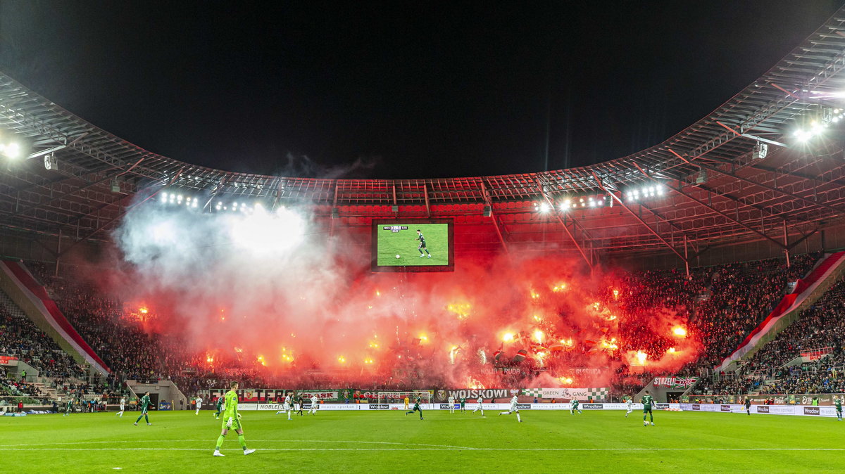 Stadion Śląska w trakcie meczu z Legią