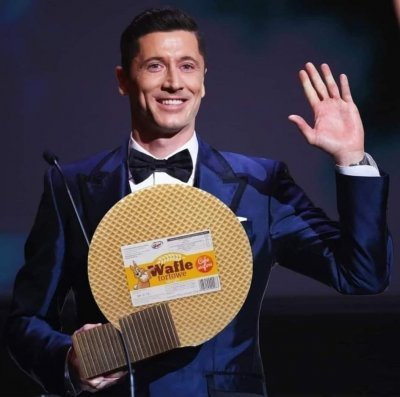 Robert Lewandowski z nagrodą pocieszenia. Internauci komentują!