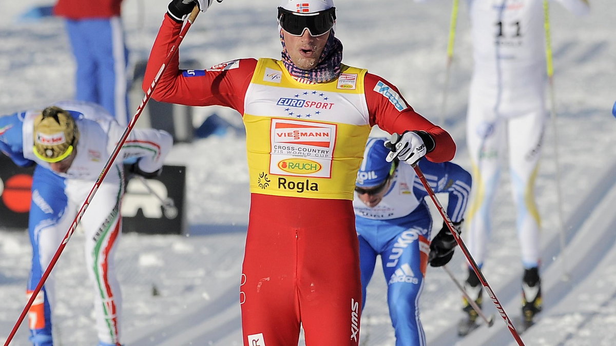 2009-12-20T155440Z_01_POK10_RTRIDSP_3_NORDIC-SKIING.jpg