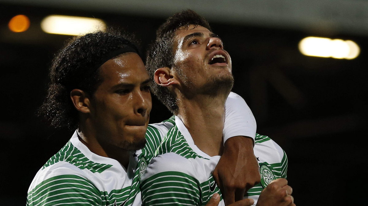 Virgil van Dijk (L) i Nir Bitton