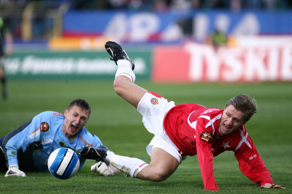 Przemysław Tytoń i Jakub Błaszczykowski podczas meczu Górnik Łęczna - Wisła Kraków