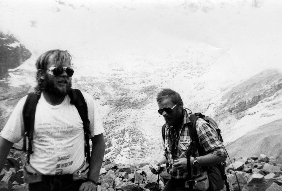 Jerzy Kukuczka i Artur Hajzer w drodze na Annapurnę w 1987 r. Zostali autorami pierwszego zimowego wejścia na ten 10. szczyt Ziemi