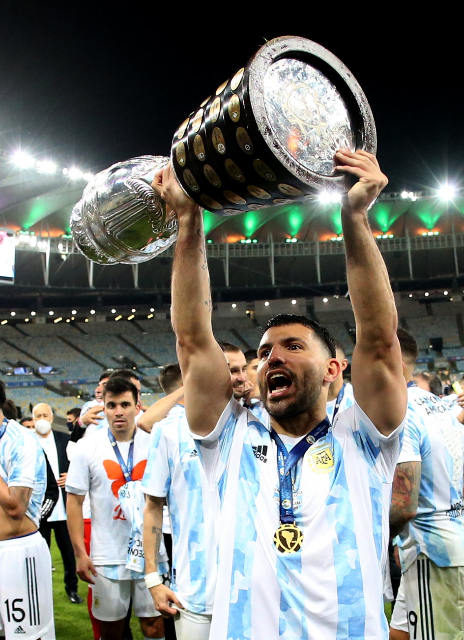 Sergio Aguero z pucharem Copa America