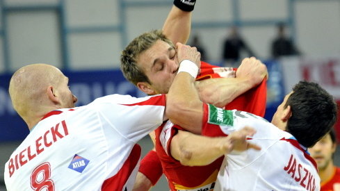 HANDBALL-EURO-2010-MENS-POLAND-SPAIN