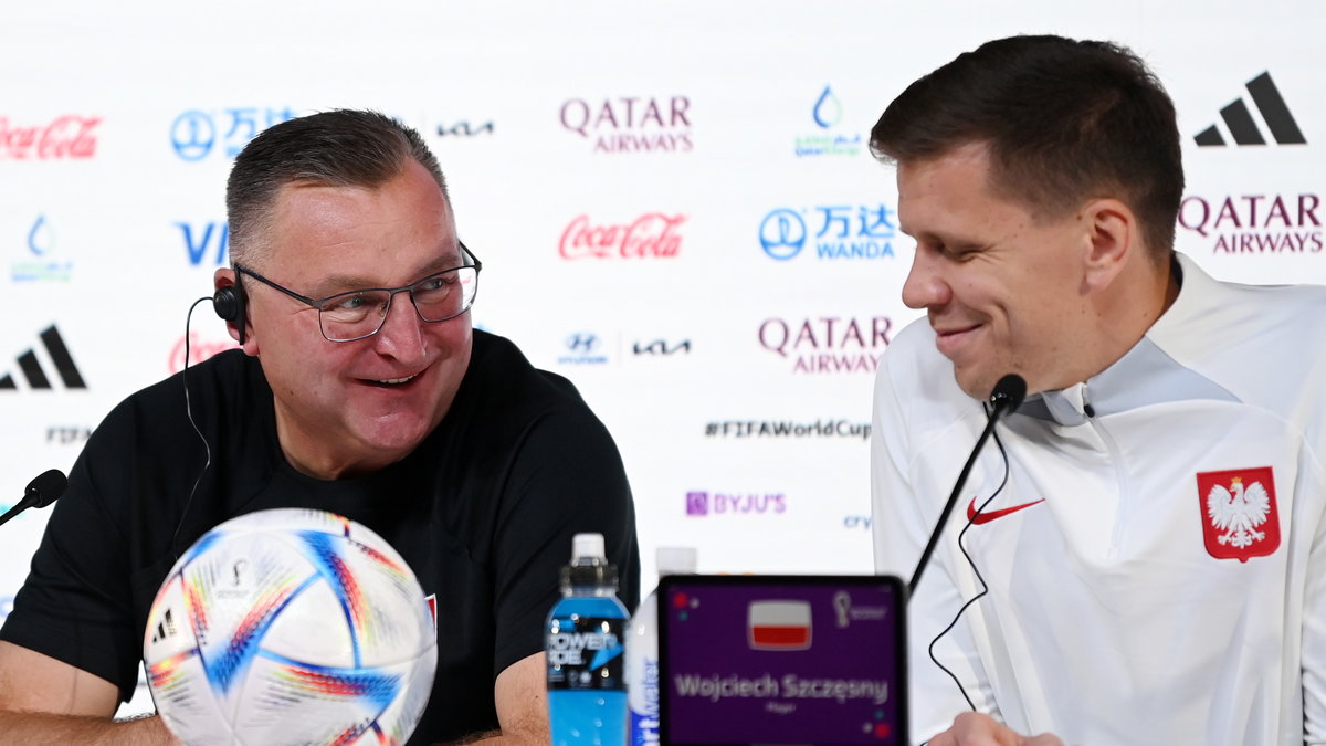 Czesław Michniewicz i Wojciech Szczęsny na konferencji prasowej