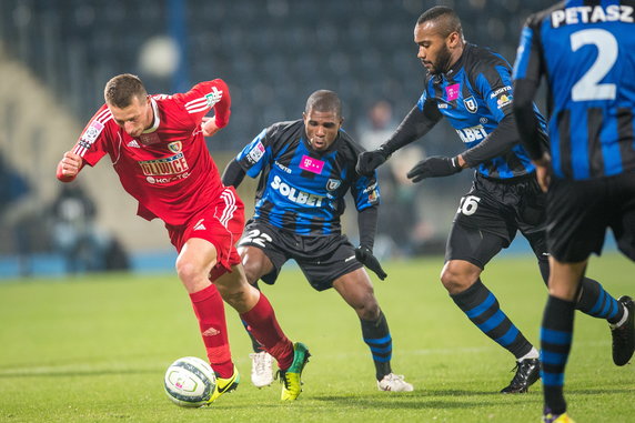 PIŁKA EKSTRAKLASA ZAWISZA BYDGOSZCZ KONTRA PIAST GLIWICE