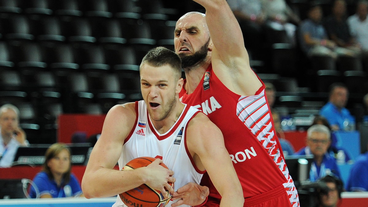 Andriej Zubkow (Rosja) i Marcin Gortat (Polska)