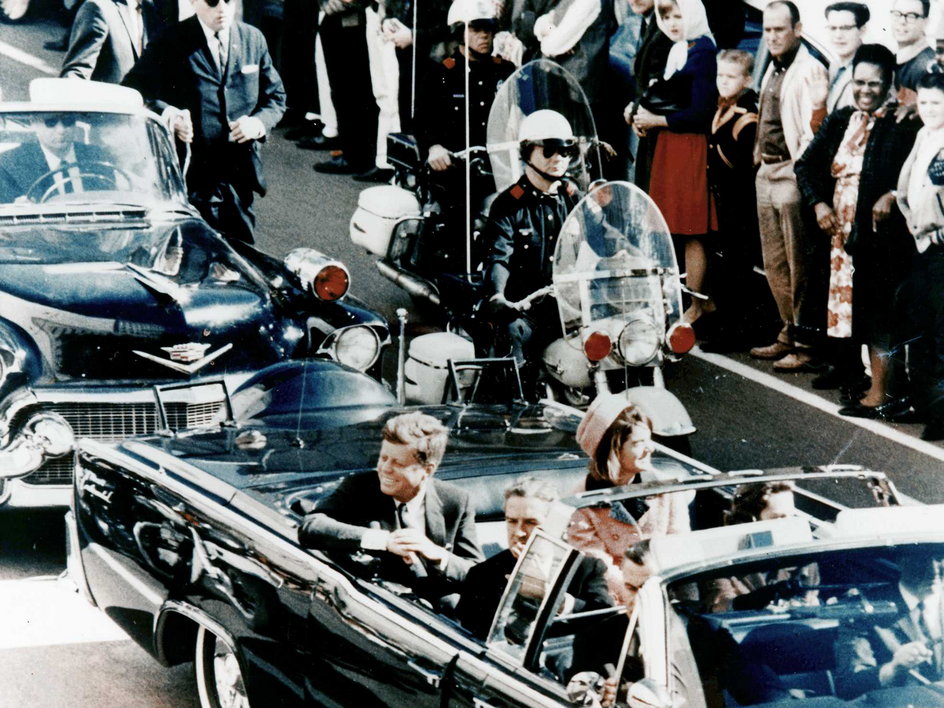 John F. Kennedy na kilka chwil przed śmiercią (22 listopada 1963 r.)