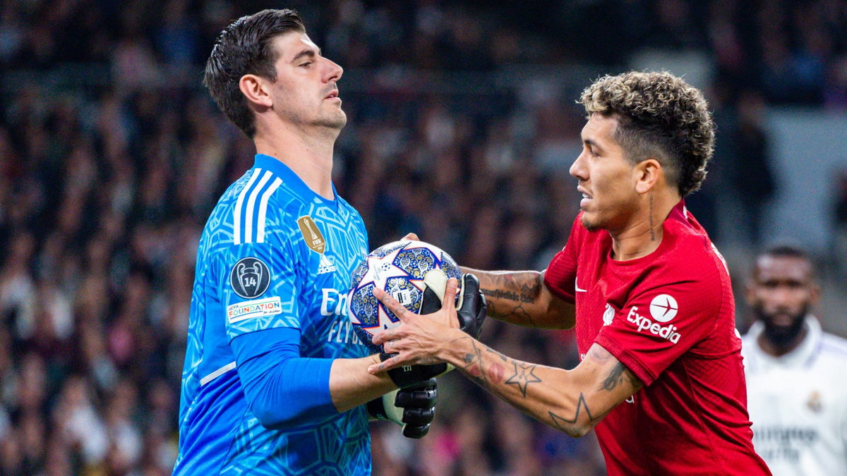 Thibaut Courtois (L)  Roberto Firmino