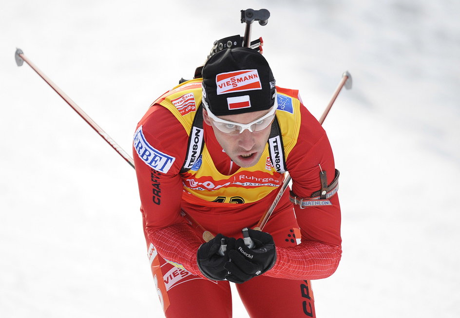 Tydzień po przejęciu żółtej koszulki od Emila Hegle Svendsena Sikora oddał mu ją po zawodach w Ruhpolding.