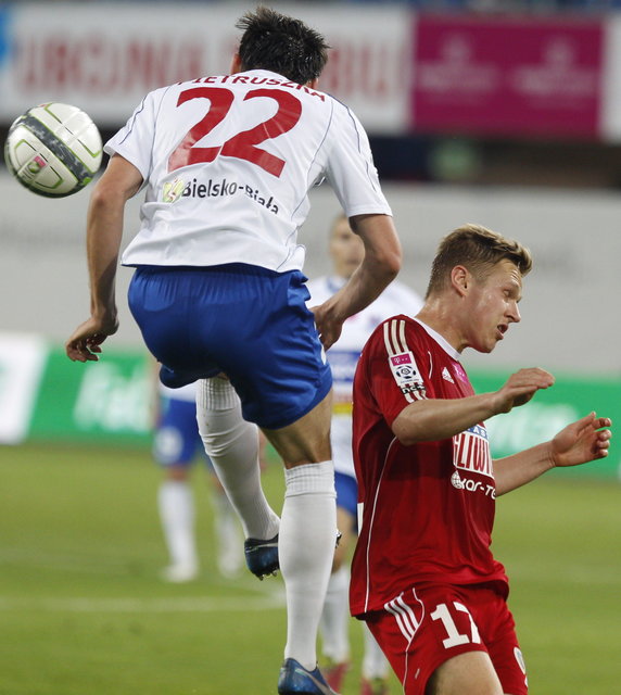 PIŁKARSKA EKSTRAKLASA PIAST GLIWICE PODBESKIDZIE BIELSKO (Tomasz Podgórski Przemysław Pietruszka )