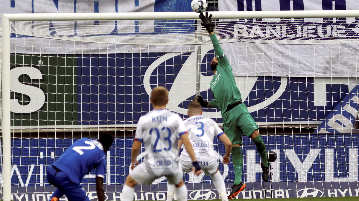 Sinan Bolat (KAA Gent)