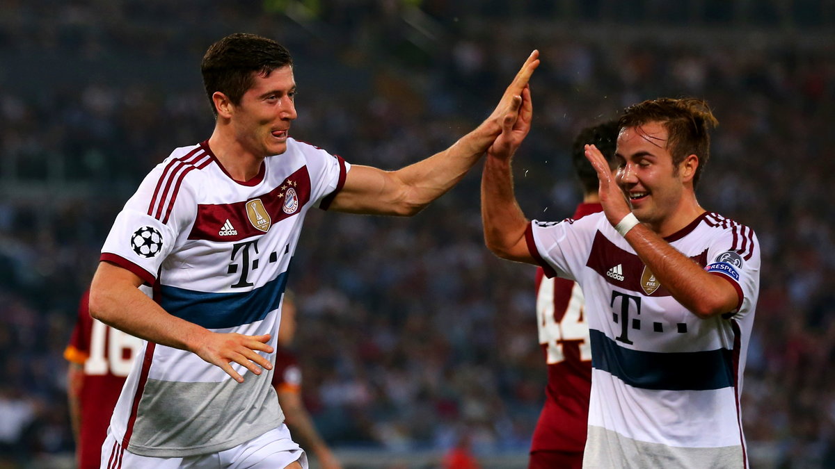 Robert Lewandowski (L) i Mario Goetze